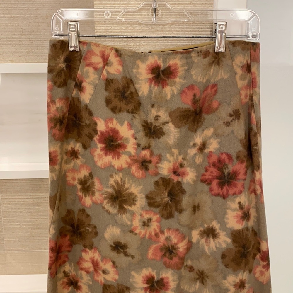 Wool skirt